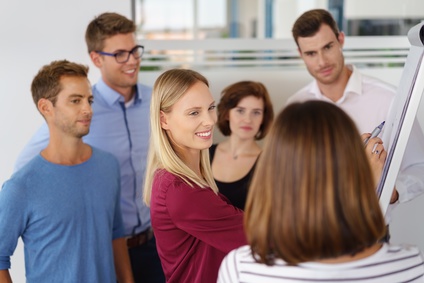Bild von Bildungsgutschein, Bildungsgutschein beantragen, fortbildung, Bildungsgutschein was ist das - Wer stellt Bildungsgutscheine aus - Bildungsgutschein Voraussetzungen - Bildungsgutschein beantragen für Arbeitslose und Gekündigte - Bildungsgutschein für Arbeitnehmer - Bildungsgutschein beantragen während der Kurzarbeit - wo Bildungsgutschein beantragen - Checkliste: Was sollten Sie mitnehmen - Was tun wenn Bildungsgutschein abgelehnt wird? - Wo kann ich den Bildungsgutschein einlösen Was wird gezahlt? - Bildungsgutschein Anspruch - Bildungsgutschein beantragen - Bildungsgutschein Höhe - Bildungsgutschein Umschulung - Bildungsgutschein Antrag - kursnet - Bildungsgutschein Arbeitsamt - Bildungsgutschein Agentur für Arbeit - Bildungsgutschein was wird bezahlt - wer stellt Bildungsgutscheine aus - wer darf Bildungsgutscheine annehmen - kein Bildungsgutschein was nun